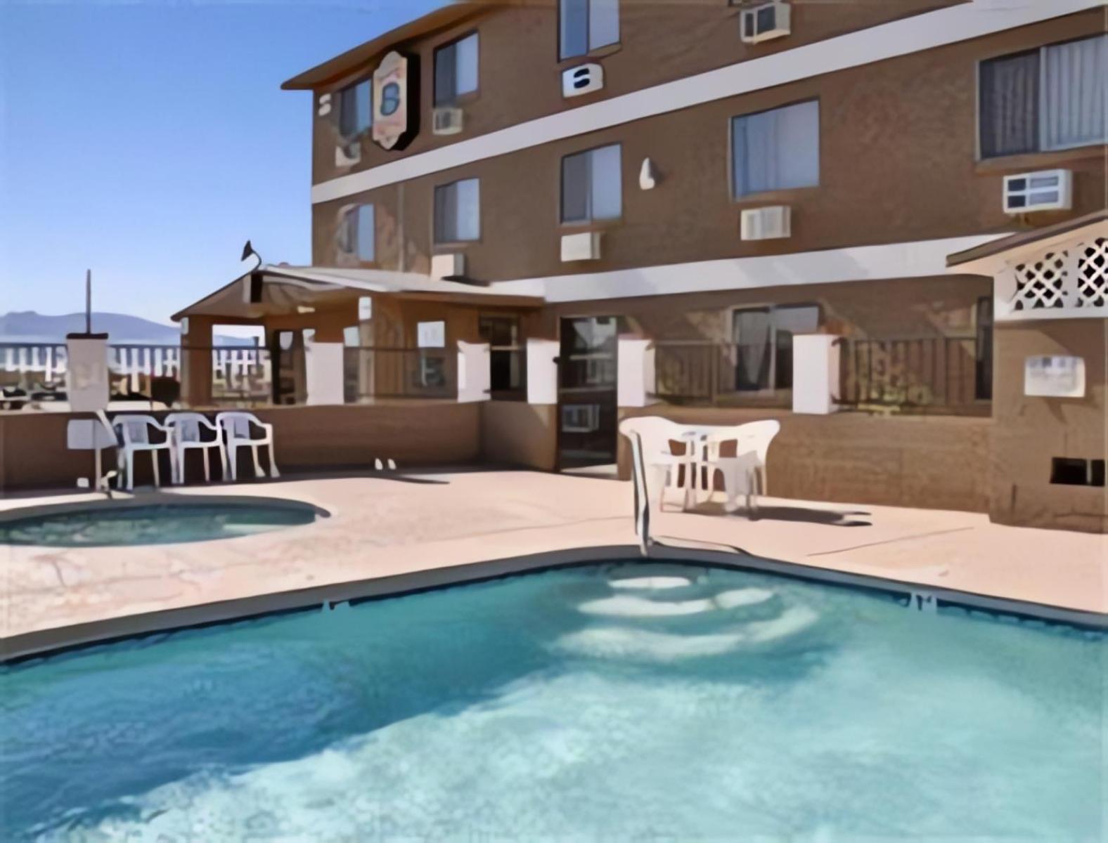Super 8 By Wyndham Lake Havasu City Zewnętrze zdjęcie