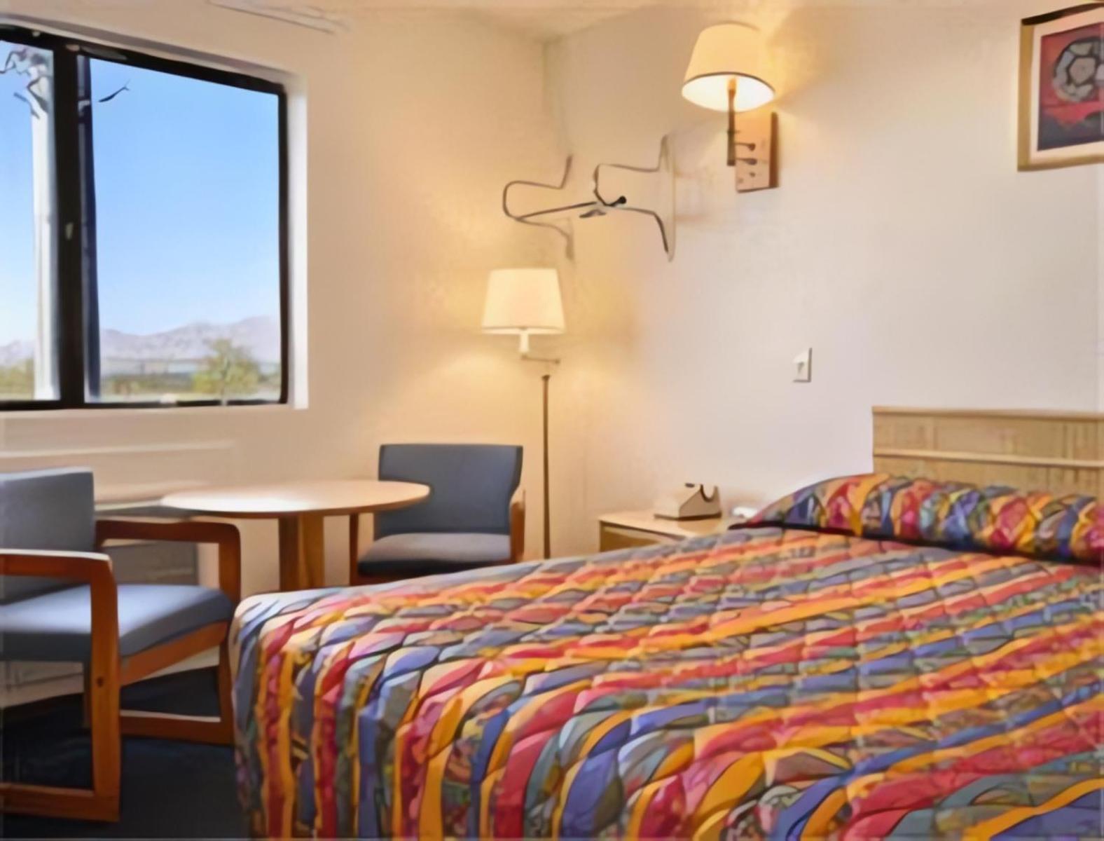 Super 8 By Wyndham Lake Havasu City Zewnętrze zdjęcie