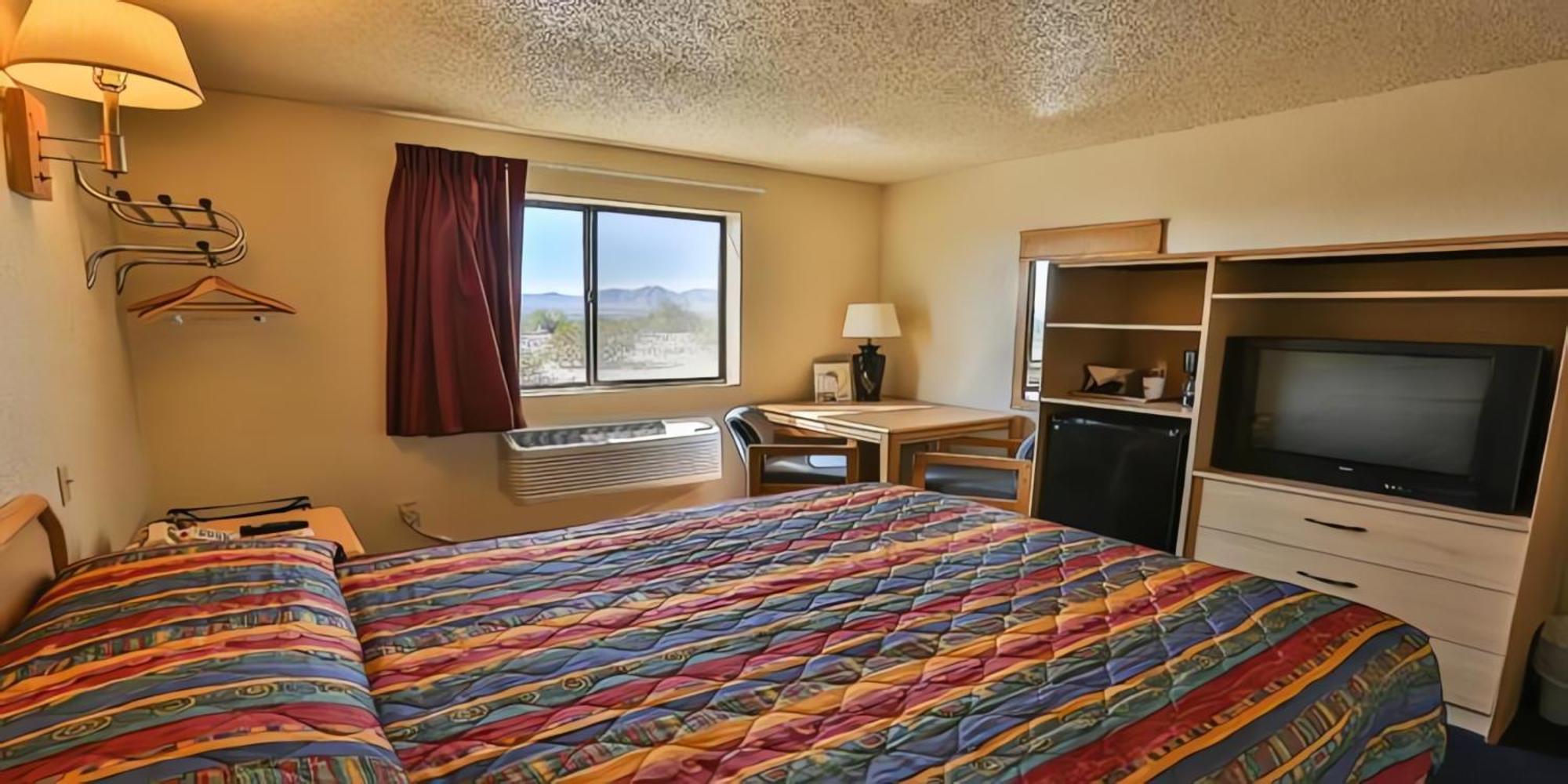 Super 8 By Wyndham Lake Havasu City Zewnętrze zdjęcie